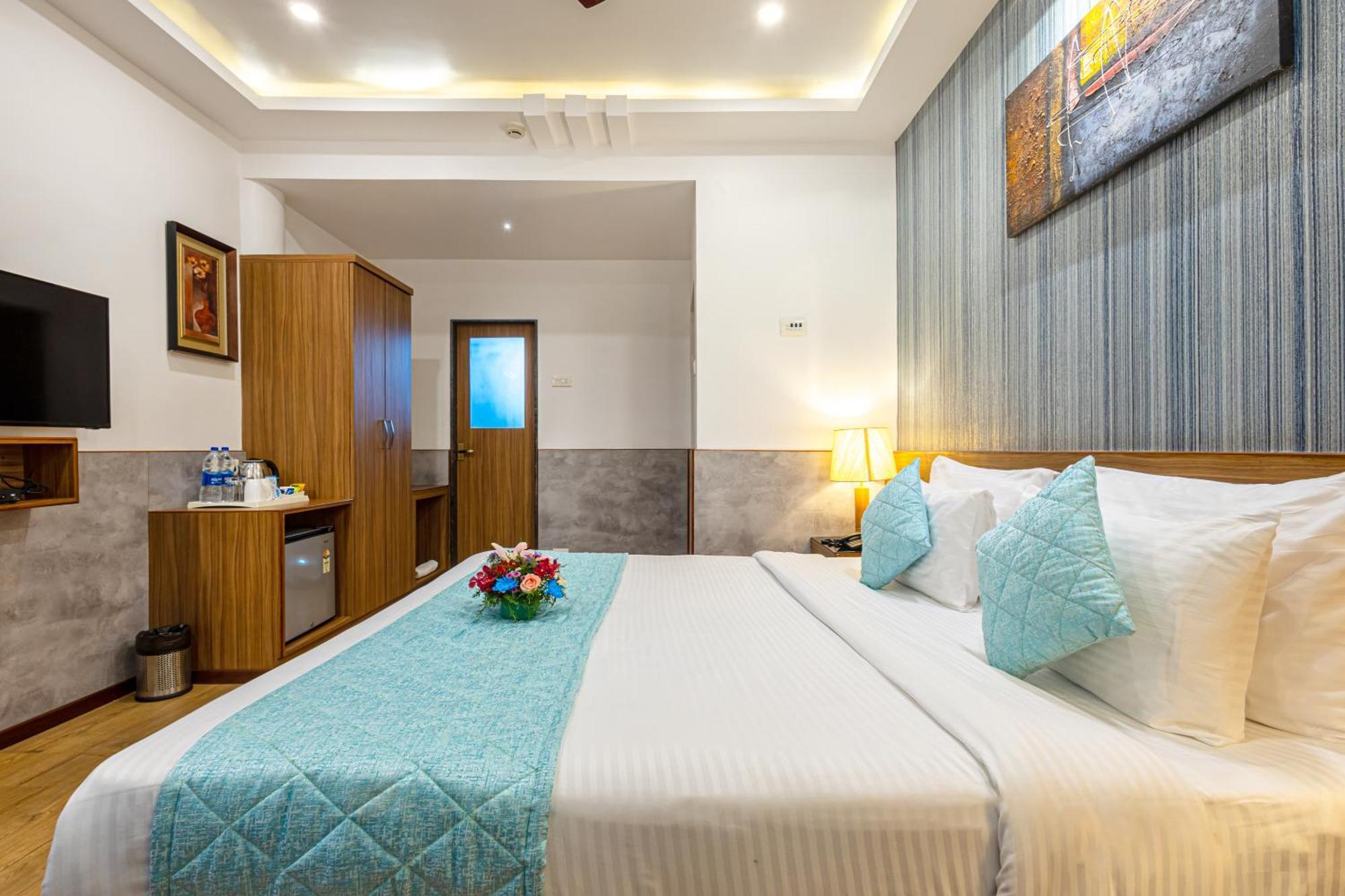 Salcete Beach Resort Colva Exterior photo